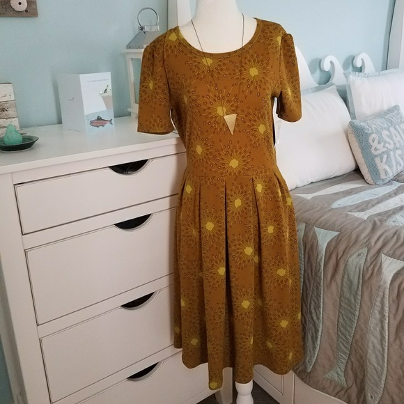 LuLaRoe Dresses & Skirts - New LuLaRoe Amelia print mustard dress SZ Large